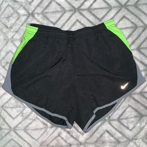 Women’s Nike shorts SMALL